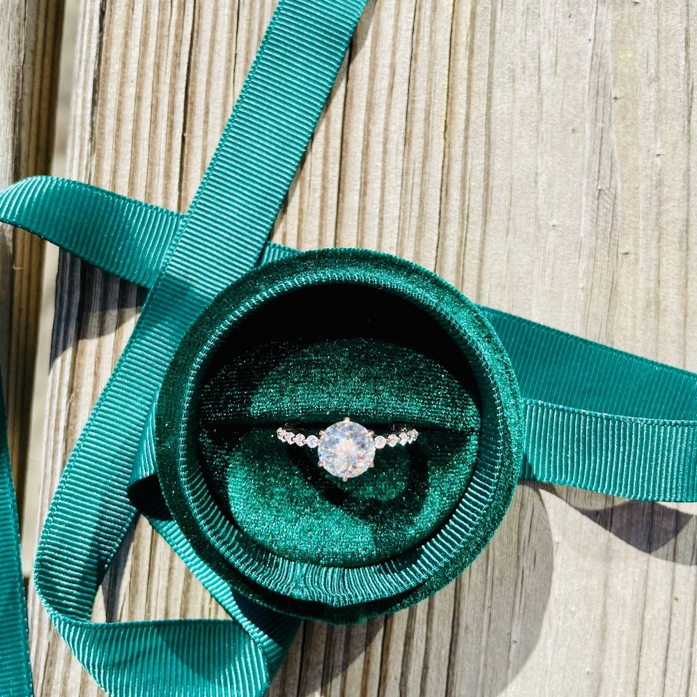2CT Moissanite Ring